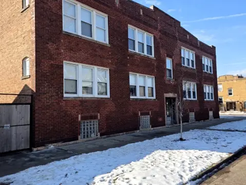 Updated Irving Park 4-Unit Building