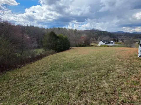 Residential Land in Porter Creek