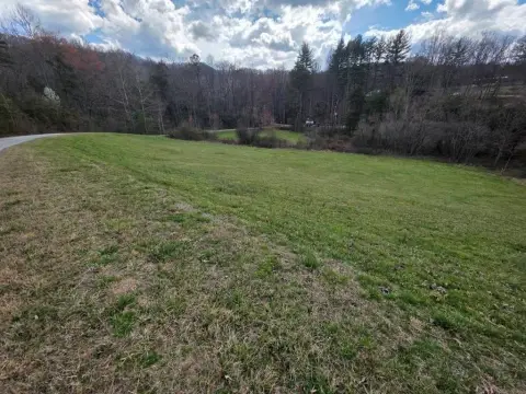Residential Land in Porter Creek