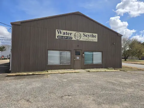 Beaumont Industrial Buildings on Large Lot