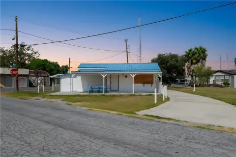 Turnkey Commercial Building in Falfurrias