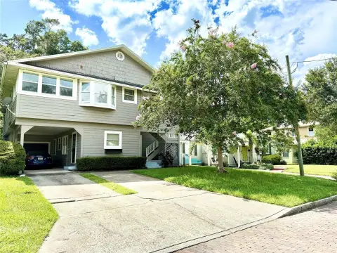 Orlando Duplex with Income Potential