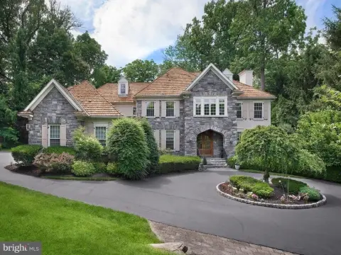 Spacious Manor in Newtown Square