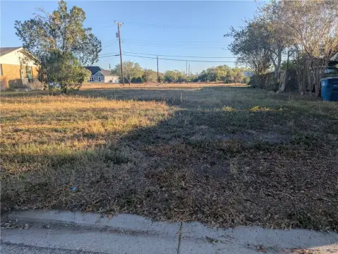 Residential Lot in Mathis, TX