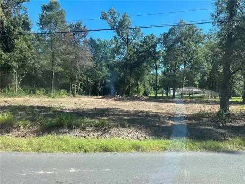 Corner Lot Land in Mooringsport