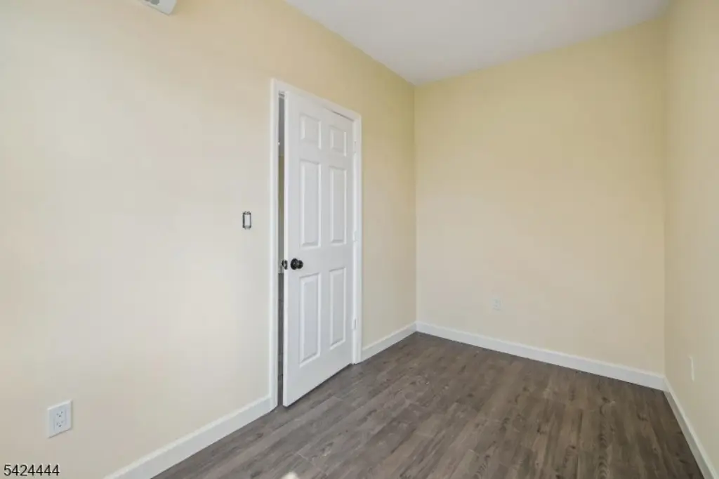 Picture 11
