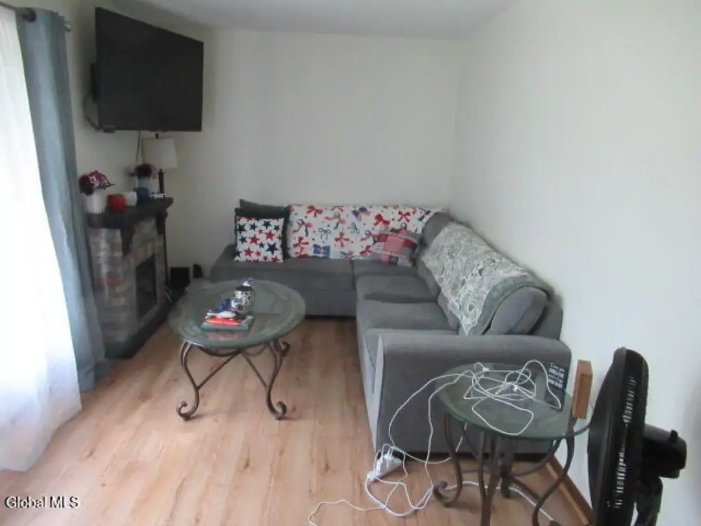 Picture 12