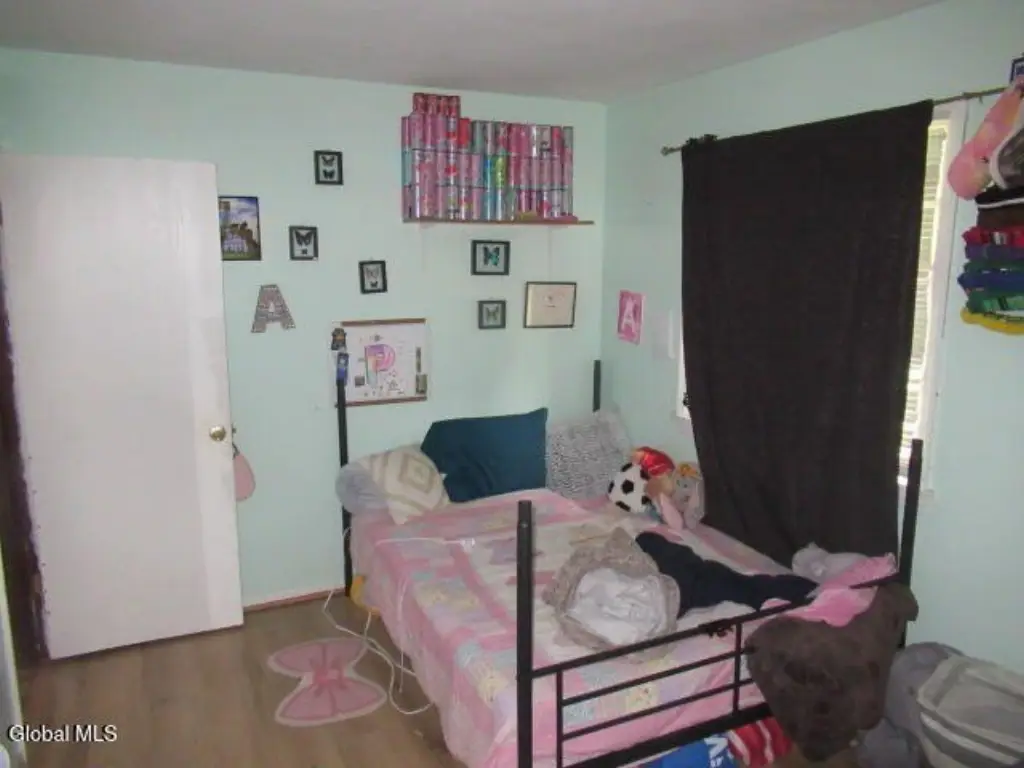 Picture 5