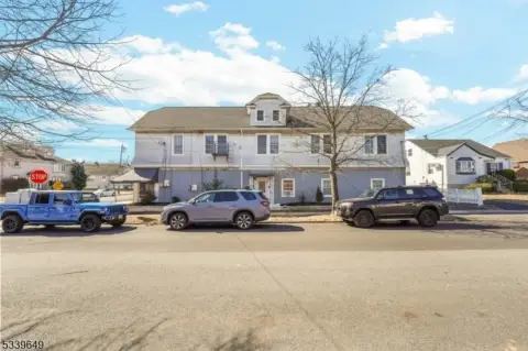 Mixed-Use Property in Linden City