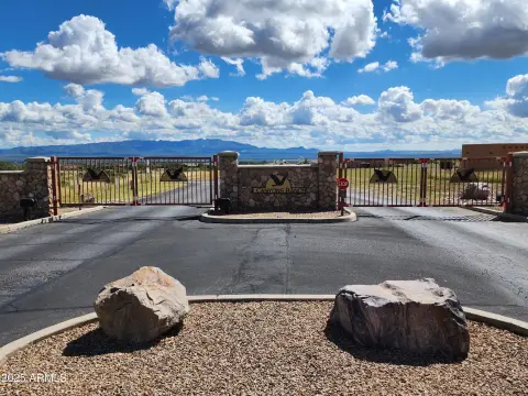 Picture of Land at S Deer Ridge Trl 9588, Hereford, AZ
