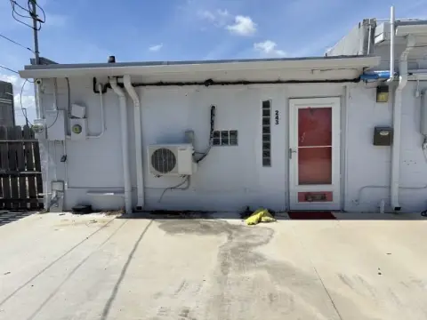 Apartment with Private Parking