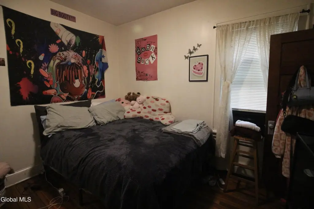 Picture 9