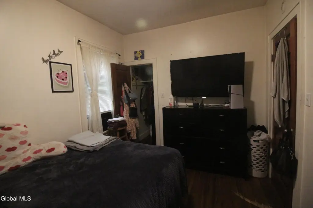 Picture 10