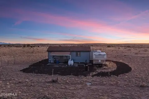 Secluded Cabin on Expansive Land