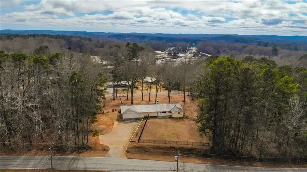 277 Oak St, Hiram, GA 30141