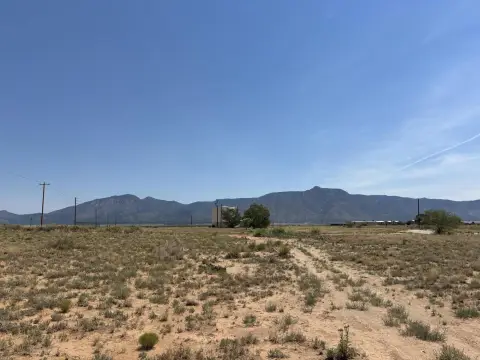 Land in Meadow Lake, NM