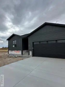 New Twin Home Near Golf