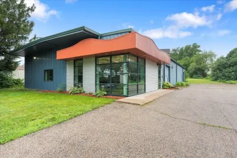 Versatile Commercial Space on Madison's West