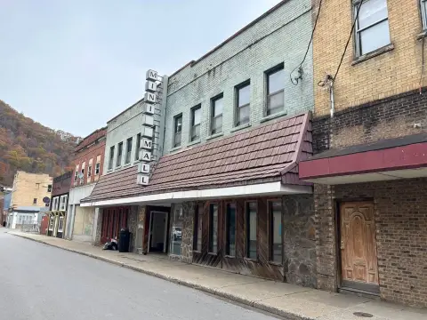 Commercial Building in Mullens, WV