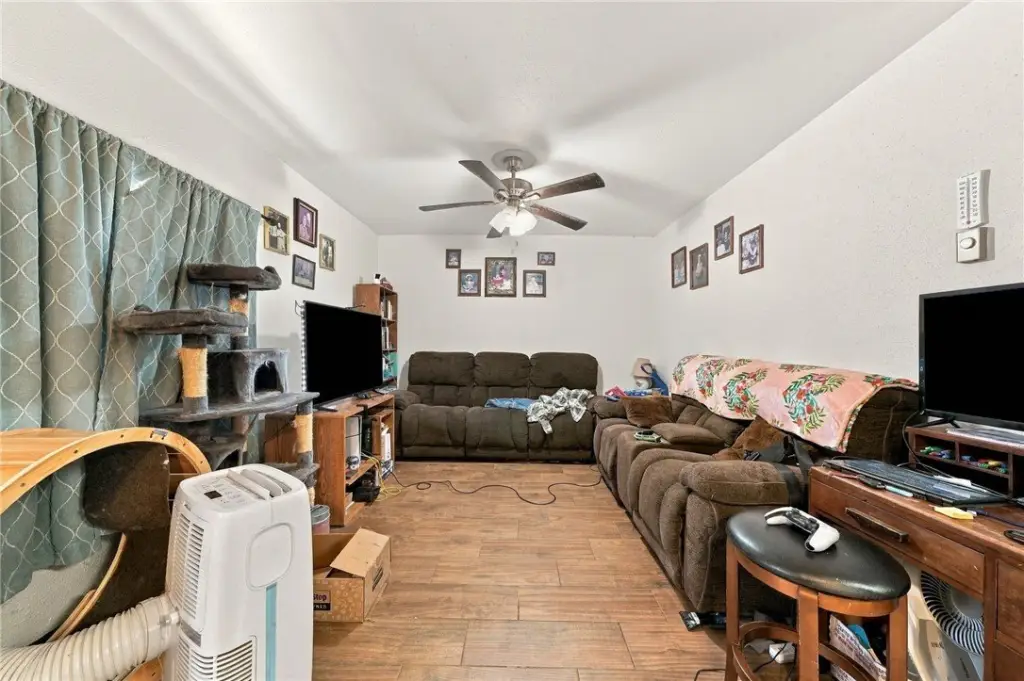 Picture 16