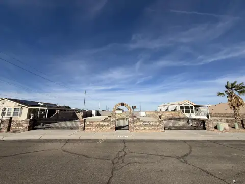 Yuma Lot with RV Hookups