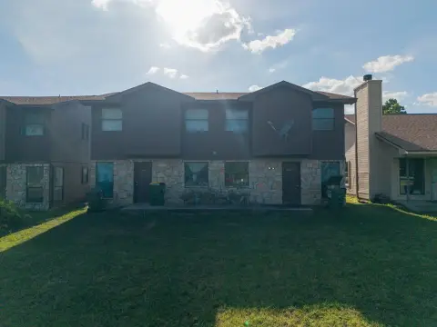 Duplex with Central Electric HVAC