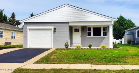 Renovated Duplex in 55+ Community