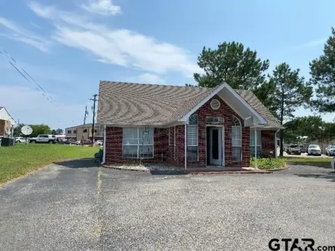 Corner Property in Ben Wheeler