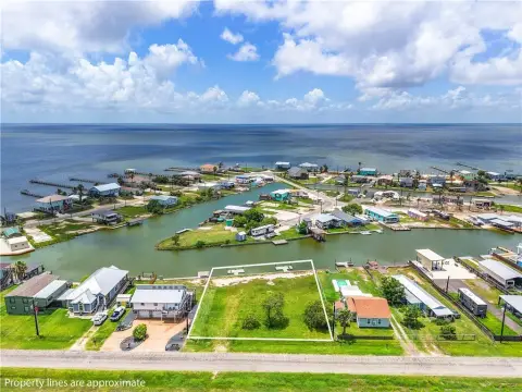 Double Waterfront Lot with Private Docks