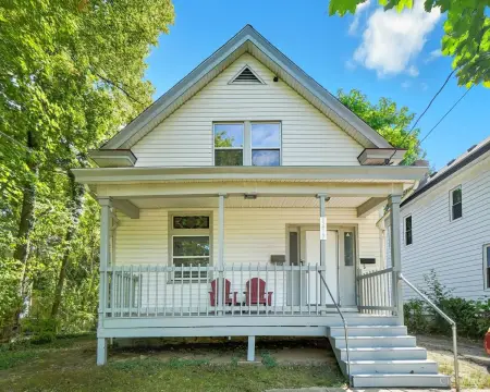 Renovated Duplex in College Hill
