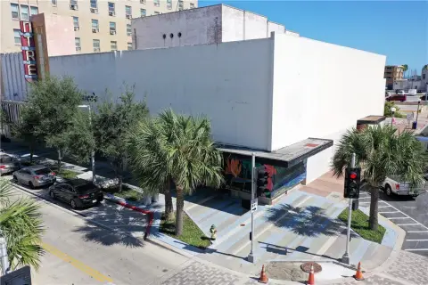 Multi-Level Retail Building