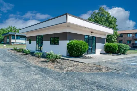 Commercial Building on Corner Lot