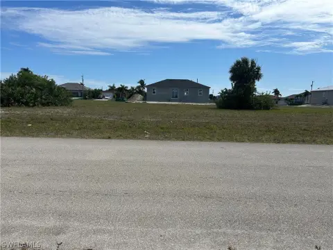 Residential Lot in Cape Coral