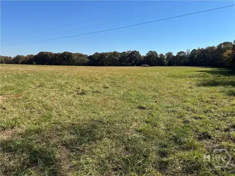 5.82 Acres in Lexington, GA