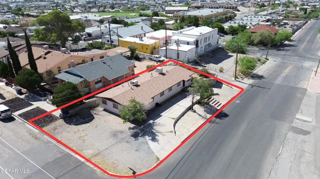 1230 N Cotton St, El Paso, TX 79902