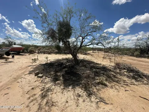 Tucson Land with Open Skies