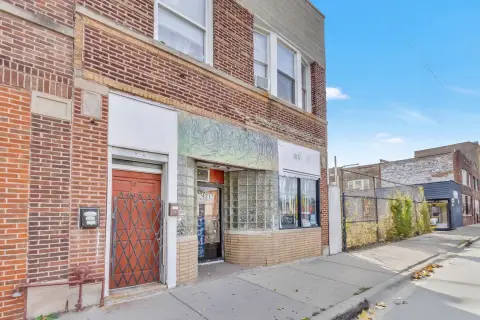 Two-Story Mixed-Use Building in Chicago