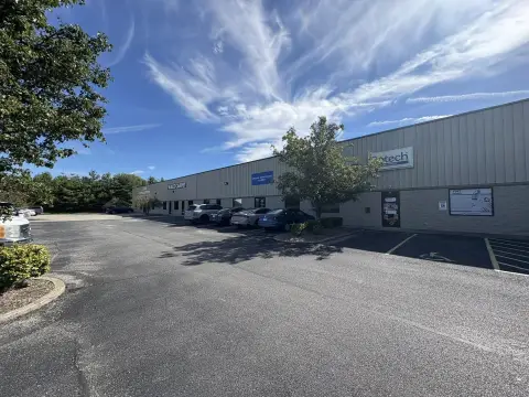 Richmond Flex/Industrial Facility For Rent