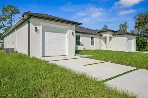 New Duplex in Lehigh Acres
