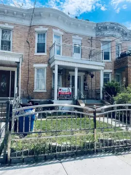 Woodhaven Triplex For Sale