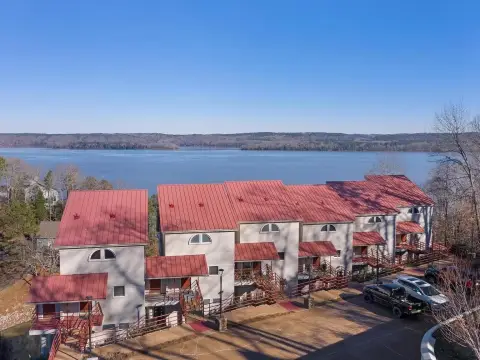 6-Home Waterfront Short-Term Rental Portfolio