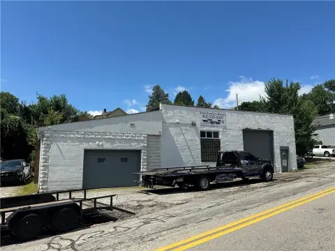 Two-Lot Auto Repair Garage