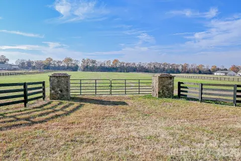 Residential Land in Chester, SC
