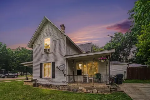 Two-Unit Duplex with Long-Term Tenants