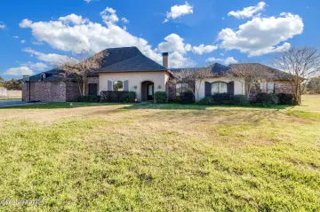 Spacious Estate in Carencro, Louisiana