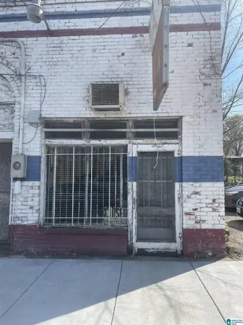 Retail Property in Historic District