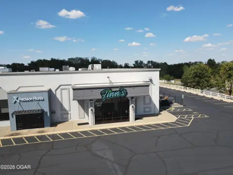 Freestanding Restaurant With Patio