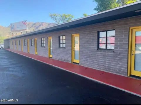 16-Unit Furnished Apartment Complex