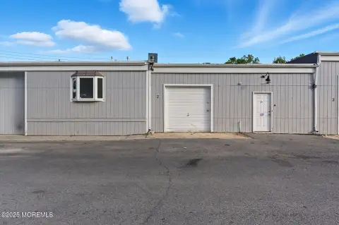 Versatile Flex Space in Jackson