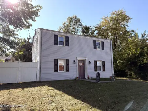 Edison Multifamily Near Train Station